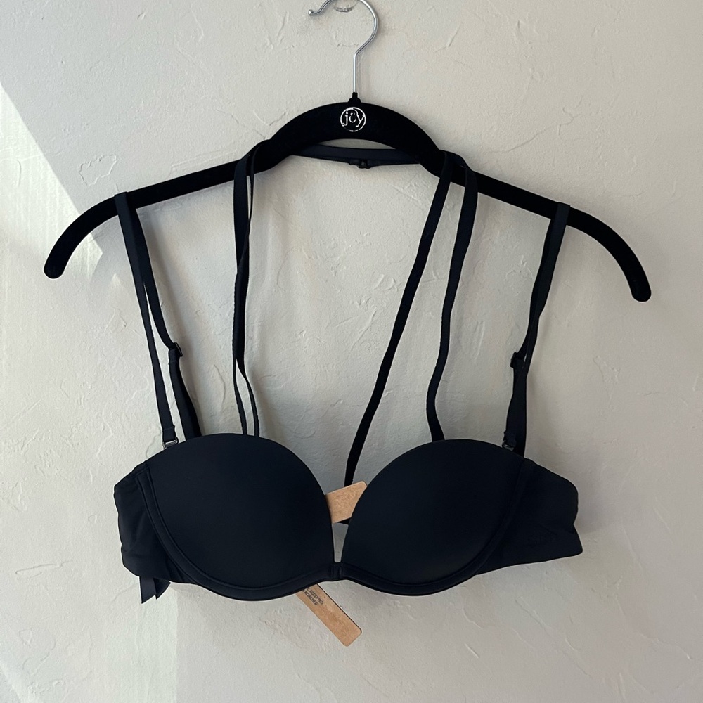 SKIMS MULTI-WAY BRA IN ONYX 36A